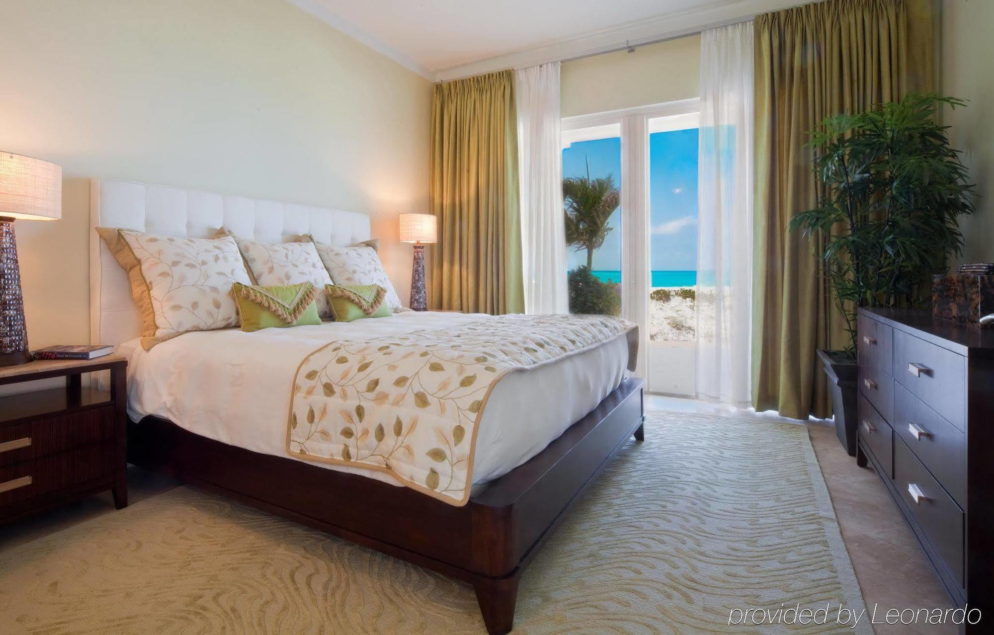 The Venetian On Grace Bay Aparthotel Εξωτερικό φωτογραφία